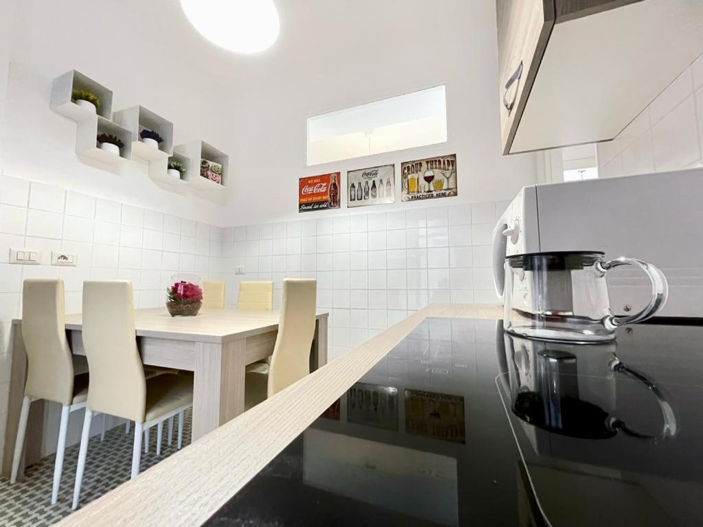 Forty1 Apartment Near Metro Cipro Rome Exterior photo